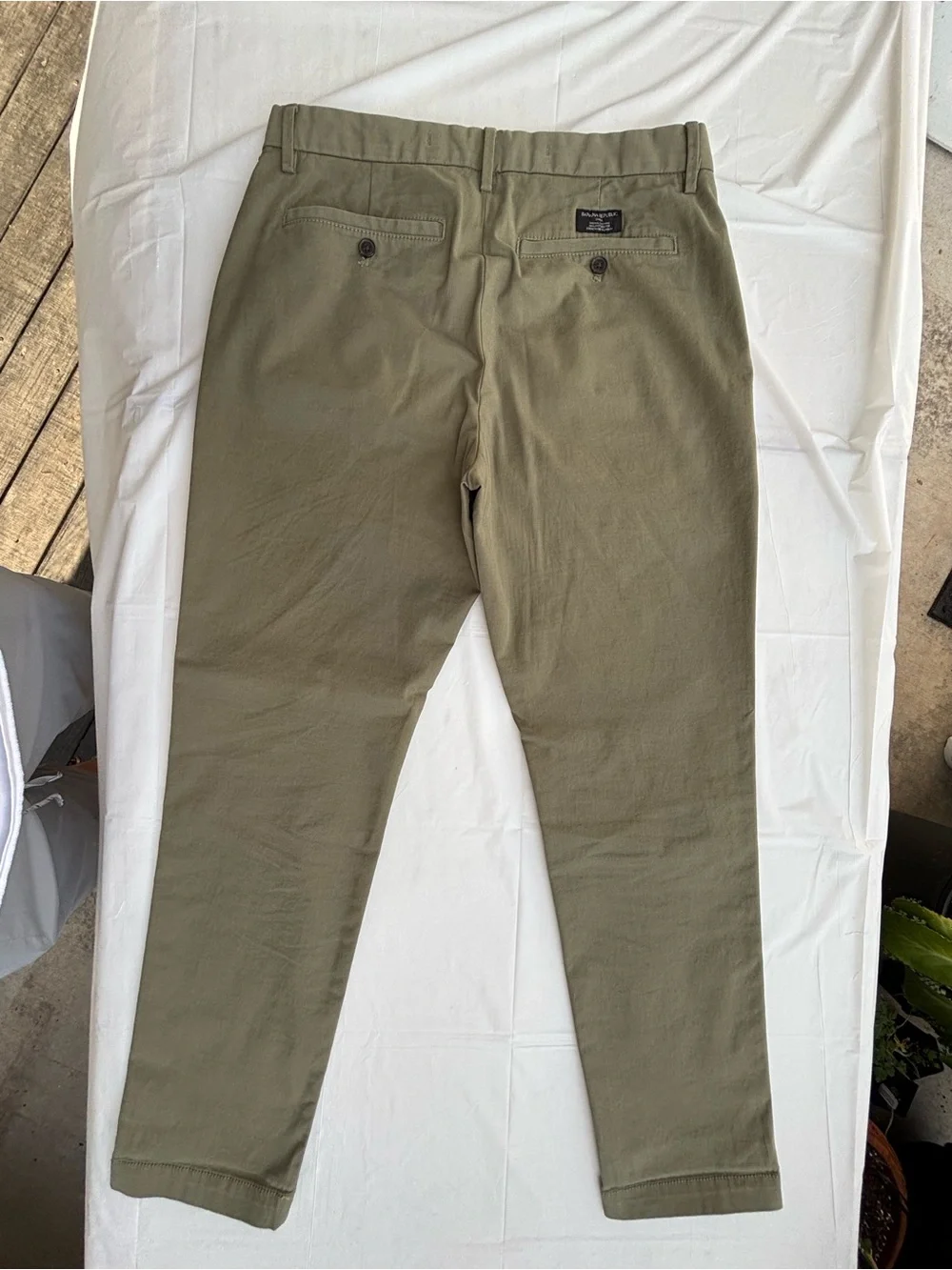 Banana Republic slim lived